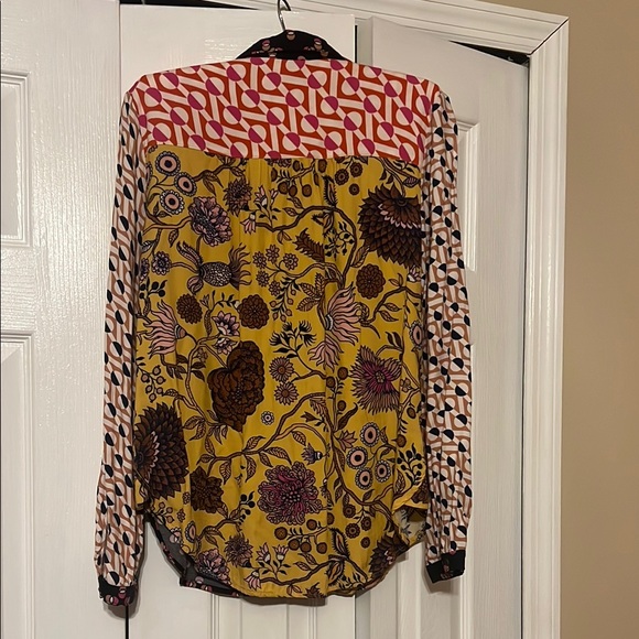 Colorful Patterned Button-Up Shirt - Picture 2 of 3